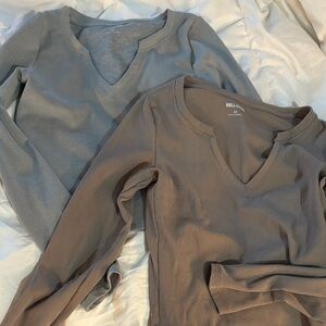 Hollister Women's V-Neck Sweater - Gray and Tan